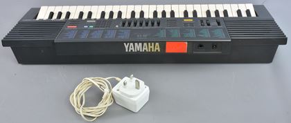 Yamaha-PSS-380 and extra mixed lot